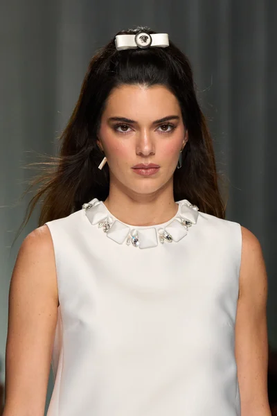 Look 1